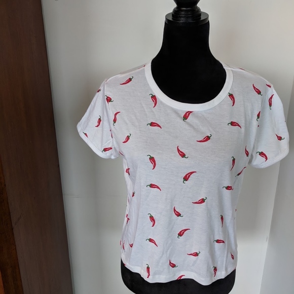 Messy Bun Just Chillin' Tops - *NWT* Messy Bun Just Chillin' Graphic Tee Shirt L